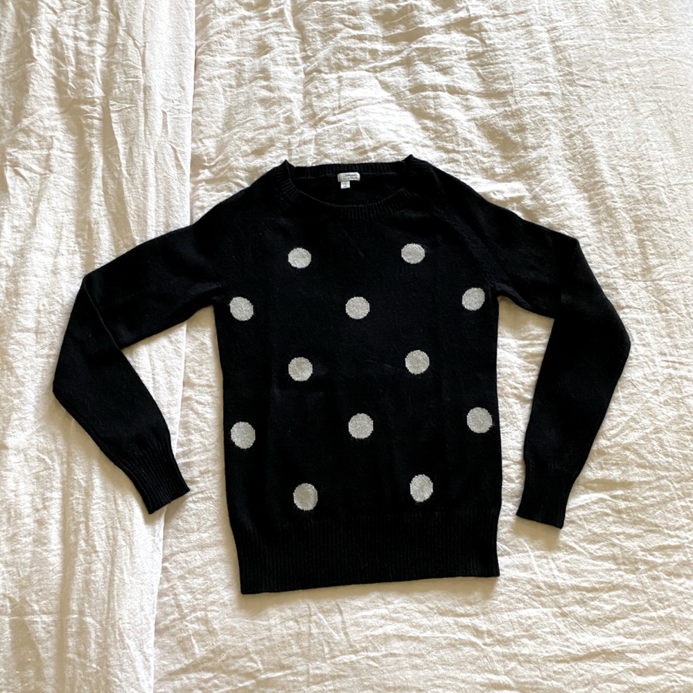 Halogen cashmere polka dot crewneck sweater
